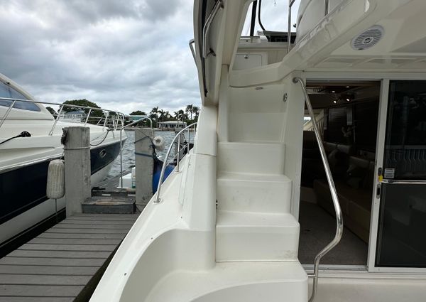 Sea Ray 36 Sedan Bridge image