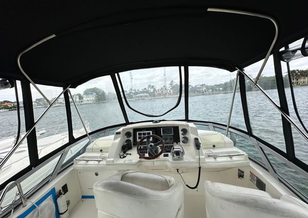 Sea Ray 36 Sedan Bridge image