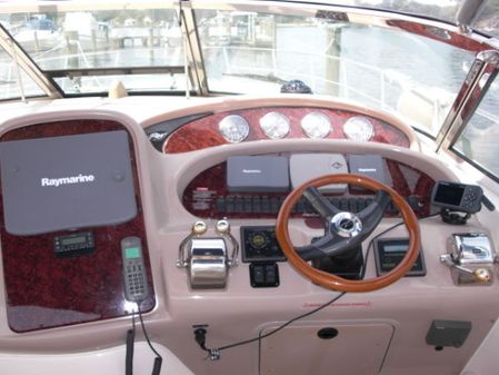 Sea Ray 380 Sundancer image