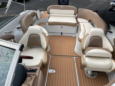 Crownline E255 XS image