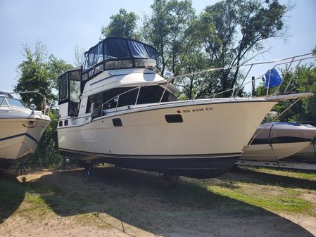 Carver 3207-AFT-CABIN-MOTOR-YACHT image