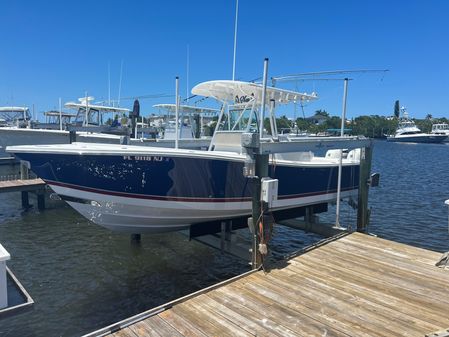 Regulator 26 Center Console image