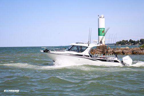 Extreme Boats 886 Game King 29' (Demo'd) image