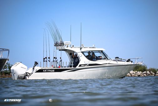 Extreme Boats 886 Game King 29' (Demo'd) image