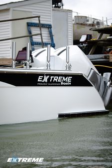 Extreme Boats 886 Game King 29' (Demo'd) image