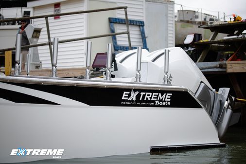 Extreme Boats 886 Game King 29' (Demo'd) image