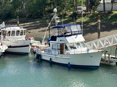 Island-gypsy TRI-CABIN image