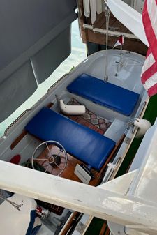 Island Gypsy Tri Cabin image