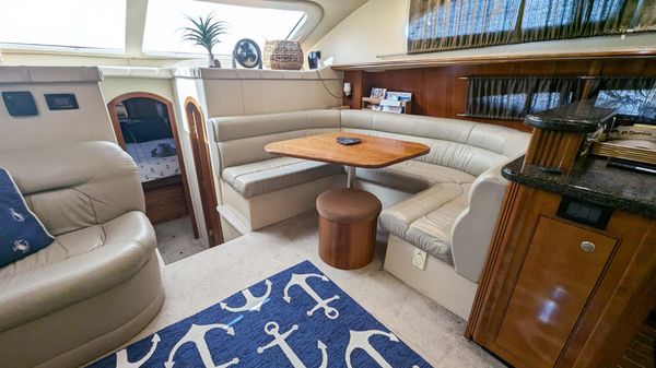 Cruisers Yachts 455 Express Motoryacht image