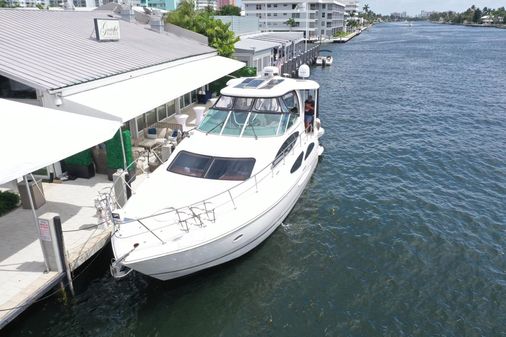 Cruisers Yachts 455 Express Motoryacht image