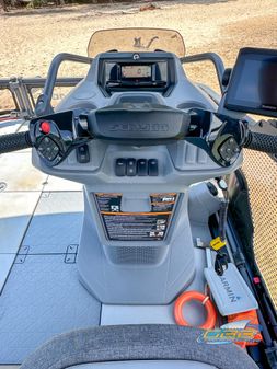 Sea-doo SWITCH-SPORT-COMPACT image