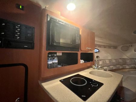 Crownline 270 CR image