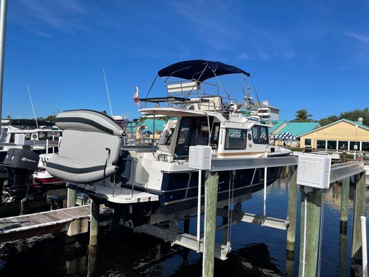 Ranger Tugs R29 CB - main image