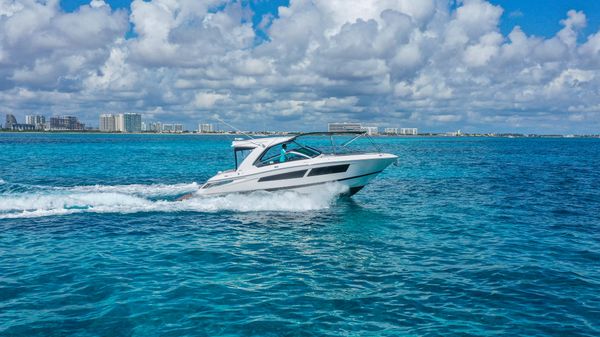 Four Winns H350
