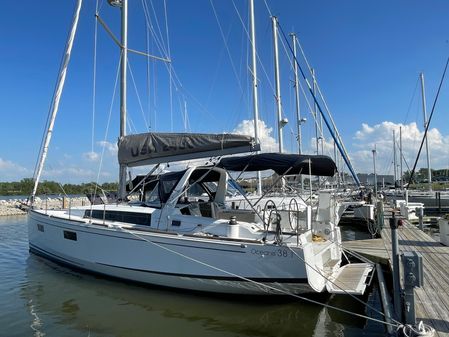 Beneteau Oceanis 38.1 image