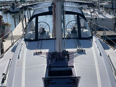 Beneteau Oceanis 38.1 image