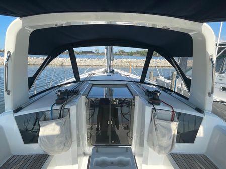 Beneteau Oceanis 38.1 image