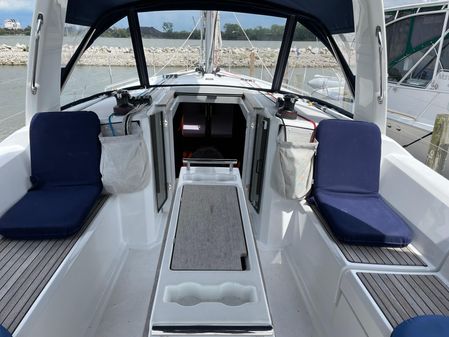 Beneteau Oceanis 38.1 image