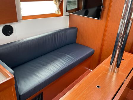 Beneteau Oceanis 38.1 image