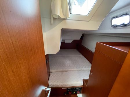 Beneteau Oceanis 38.1 image