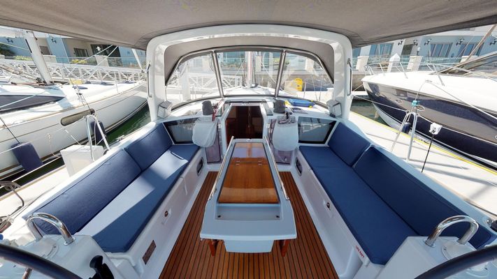 Beneteau Oceanis 41.1 - main image