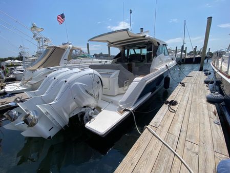 Tiara Yachts 43 LE image