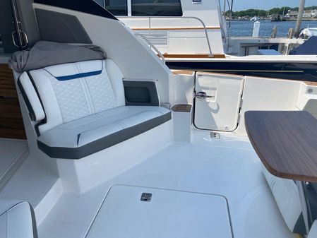 Tiara Yachts 43 LE image