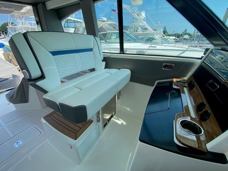 Tiara Yachts 43 LE image