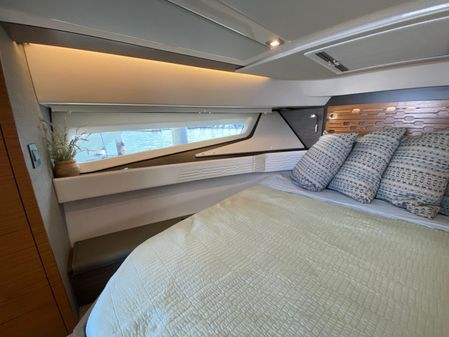 Tiara Yachts 43 LE image