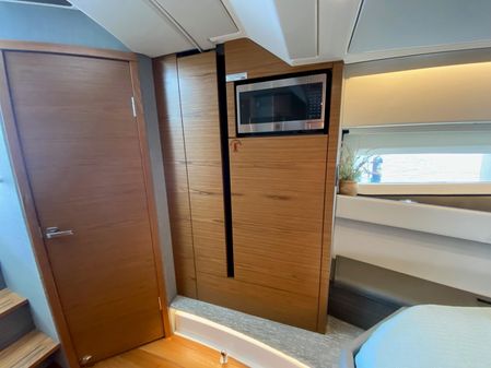 Tiara Yachts 43 LE image