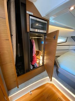 Tiara Yachts 43 LE image