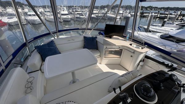 Sea Ray 47 Sedan Bridge