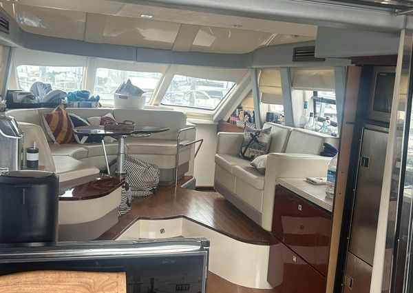 Sea Ray 47 Sedan Bridge image