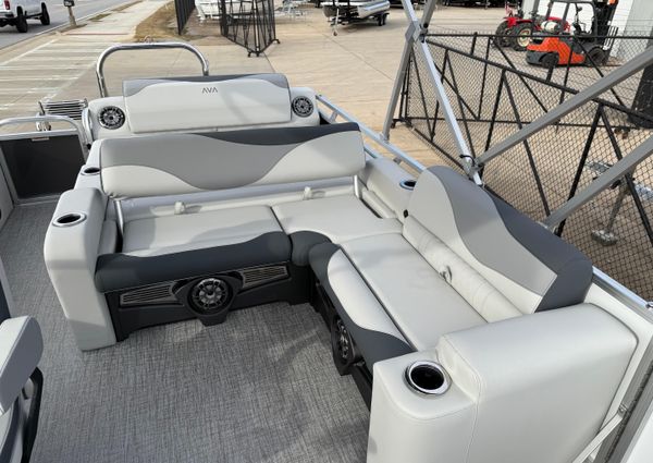 Avalon LSZ-VERSATILE-REAR-LOUNGER image