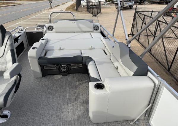 Avalon LSZ-VERSATILE-REAR-LOUNGER image