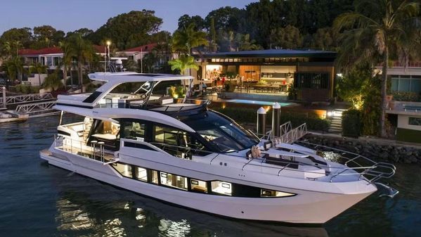 Galeon 640 Fly image