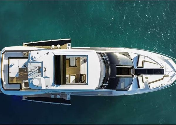 Galeon 640 Fly image