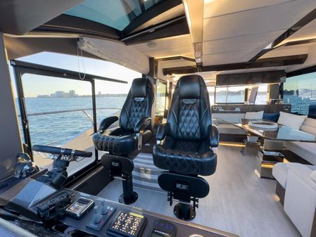 Galeon 640 Fly image