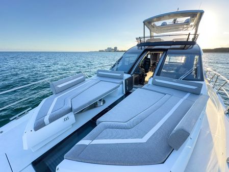 Galeon 640 Fly image