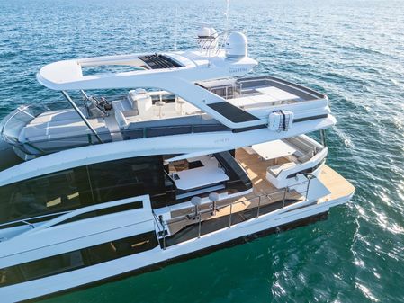 Galeon 640 Fly image