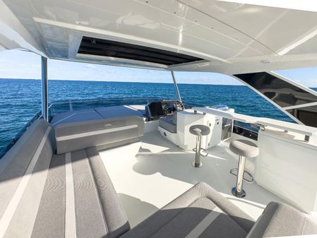 Galeon 640 Fly image