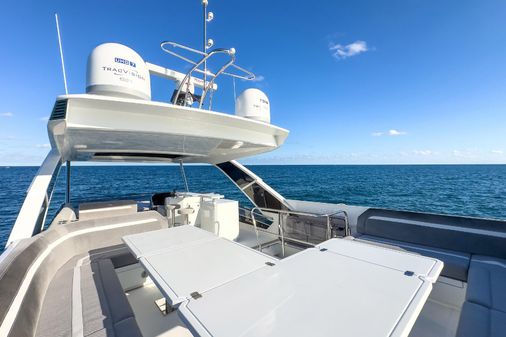 Galeon 640 Fly image