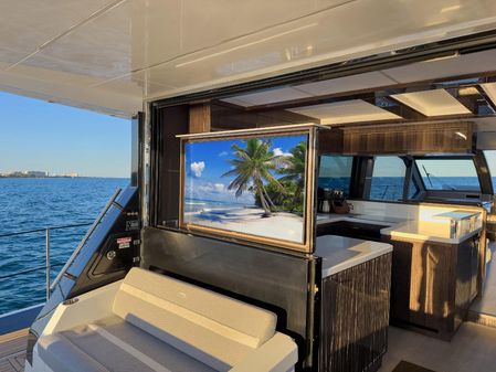 Galeon 640 Fly image