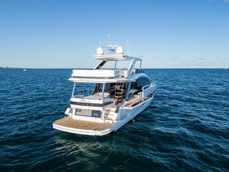 Galeon 640 Fly image