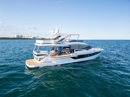 Galeon 640 Fly image