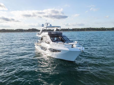 Galeon 640 Fly image