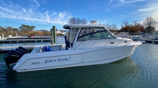 Boston Whaler 345 Conquest 