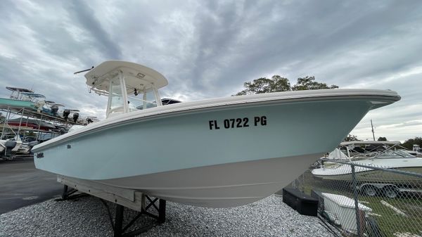 Everglades 243 CC
