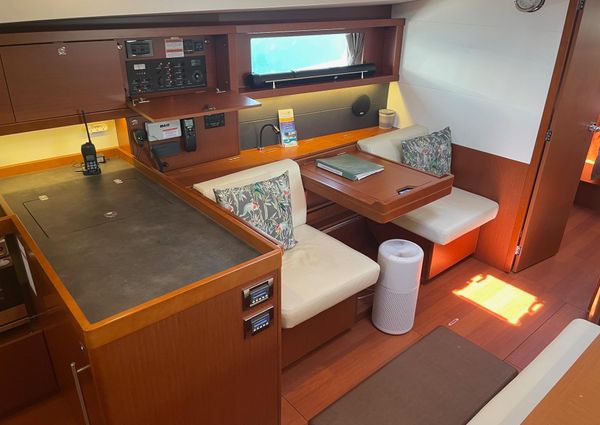 Beneteau Oceanis 48 image