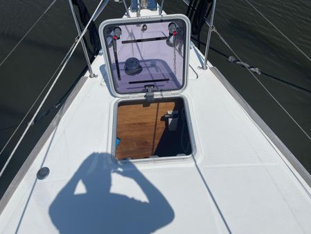 Beneteau Oceanis 48 image